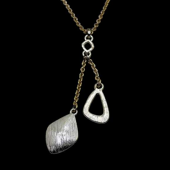 Women's Elegant Gold Tone and Silver Tone Pendant Necklace - Picture 3 of 5